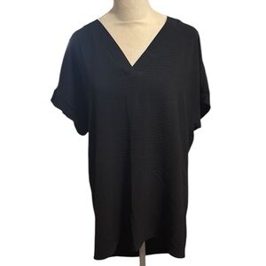 ZENANA Black V-Neck textured  Women's Top size small